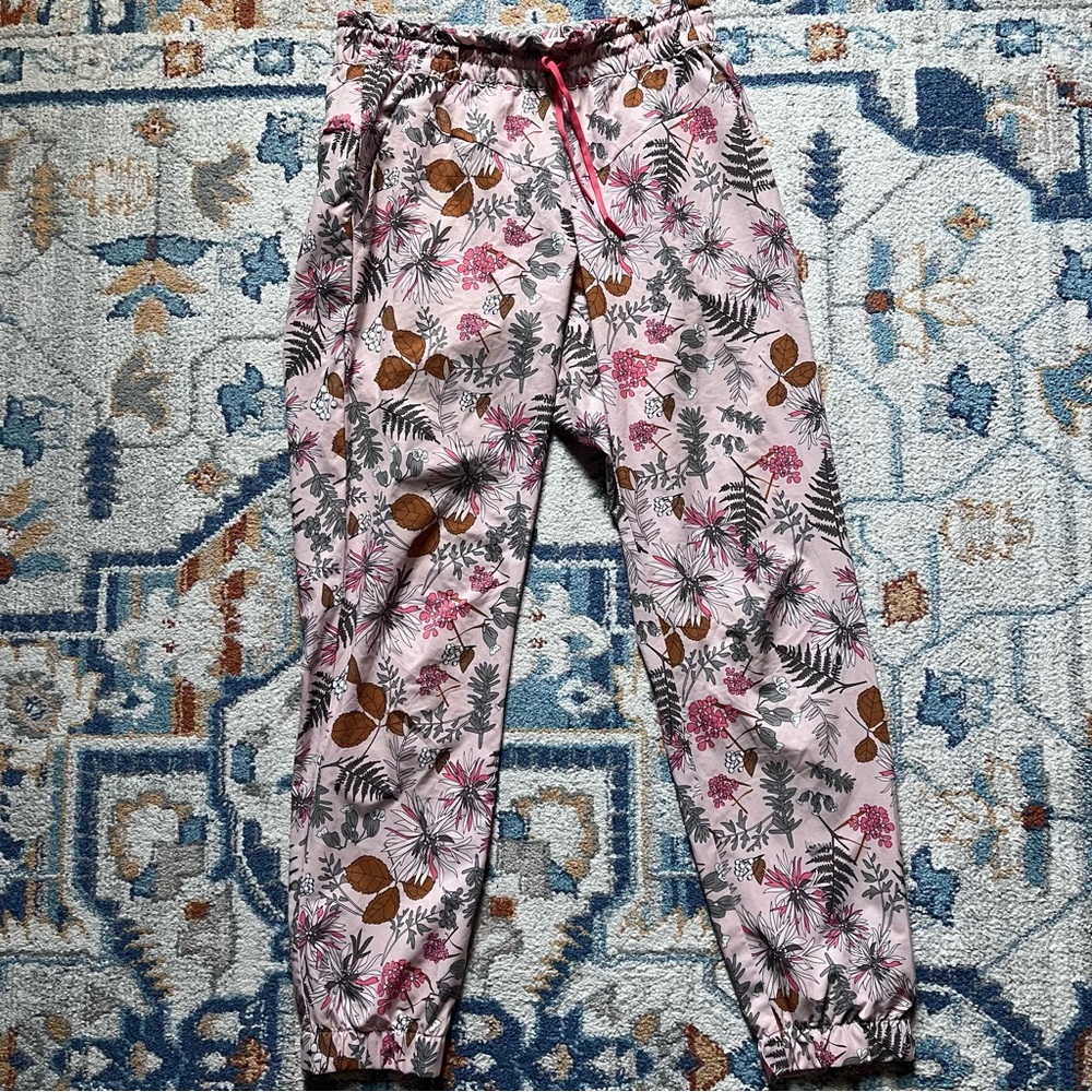Floral Print Women's Joggers - Picture 2 of 7